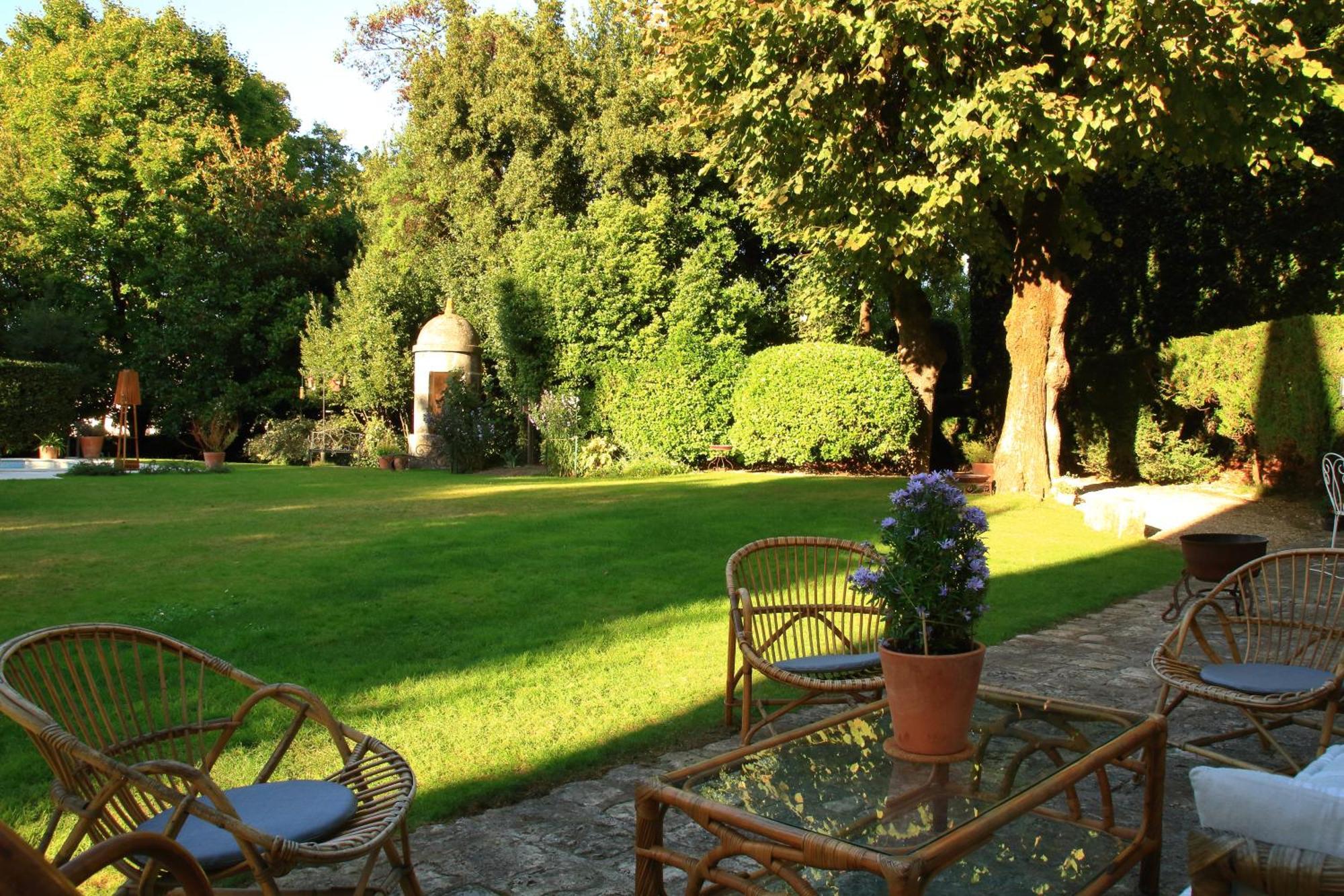 Logis Des Tourelles Acomodação com café da manhã Cognac Exterior foto